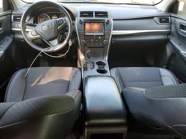 4T1BF1FK2HU338585 2017 TOYOTA CAMRY - Image 8