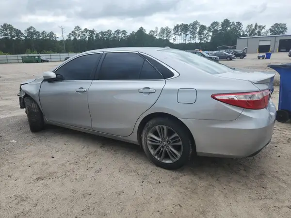 4T1BF1FK2HU338683 2017 TOYOTA CAMRY - Image 2