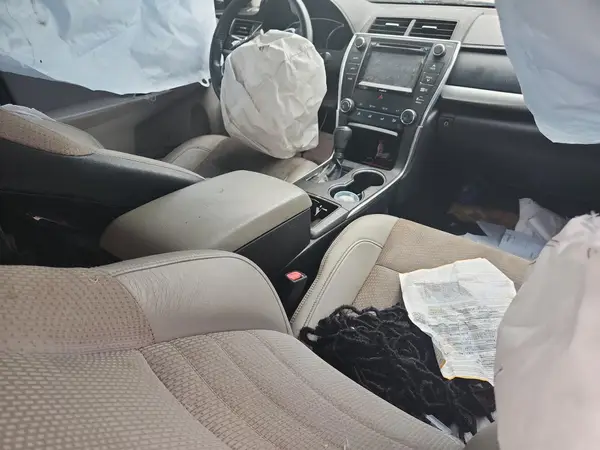 4T1BF1FK2HU338683 2017 TOYOTA CAMRY - Image 8