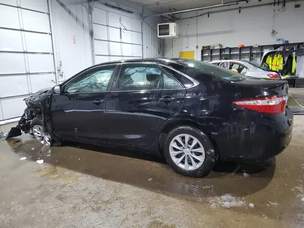 4T1BF1FK2HU342457 2017 TOYOTA CAMRY - Image 2