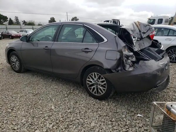 4T1BF1FK2HU342510 2017 TOYOTA CAMRY - Image 2