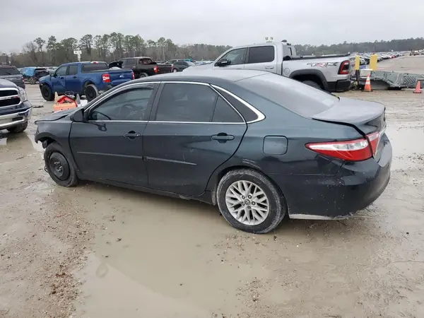 4T1BF1FK2HU343110 2017 TOYOTA CAMRY - Image 2