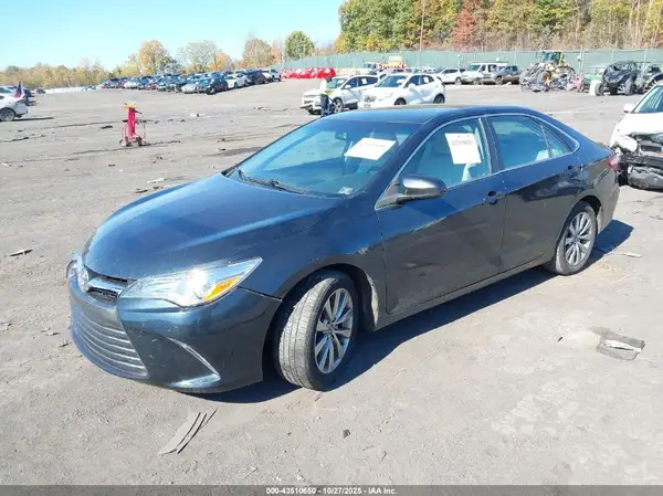 4T1BF1FK2HU345908 2017 TOYOTA CAMRY - Image 2
