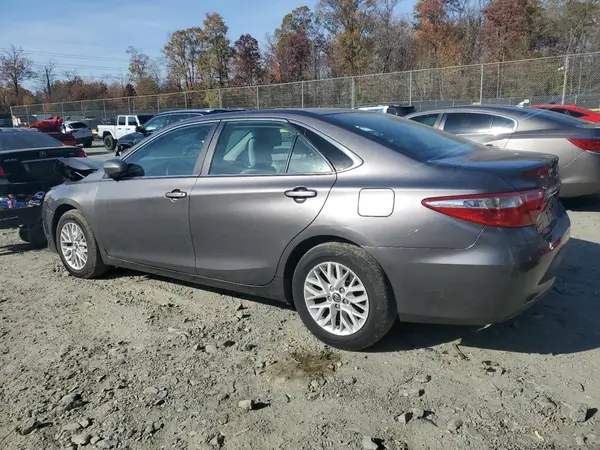 4T1BF1FK2HU348274 2017 TOYOTA CAMRY - Image 2