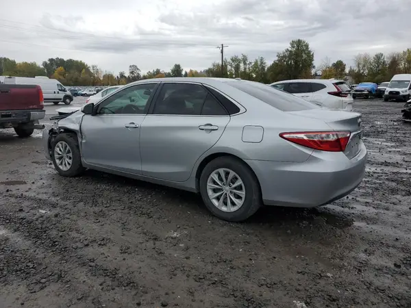 4T1BF1FK2HU350767 2017 TOYOTA CAMRY - Image 2