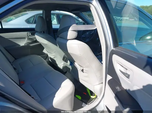 4T1BF1FK2HU351918 2017 TOYOTA CAMRY - Image 8