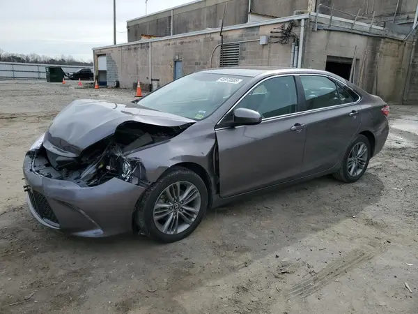 4T1BF1FK2HU352017 2017 TOYOTA CAMRY - Image 1