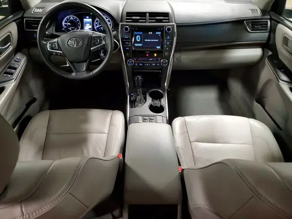 4T1BF1FK2HU352079 2017 TOYOTA CAMRY - Image 8