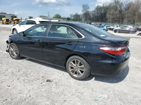 4T1BF1FK2HU353054 2017 TOYOTA CAMRY - Image 2