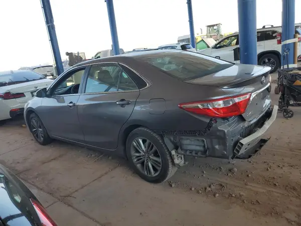 4T1BF1FK2HU358545 2017 TOYOTA CAMRY - Image 2