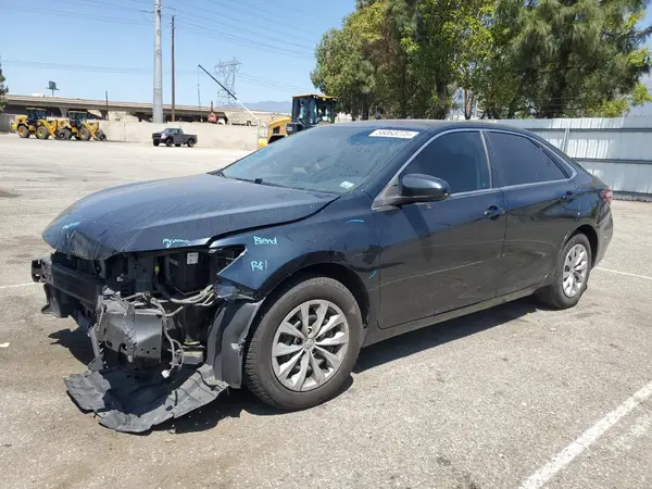 4T1BF1FK2HU361106 2017 TOYOTA CAMRY - Image 1