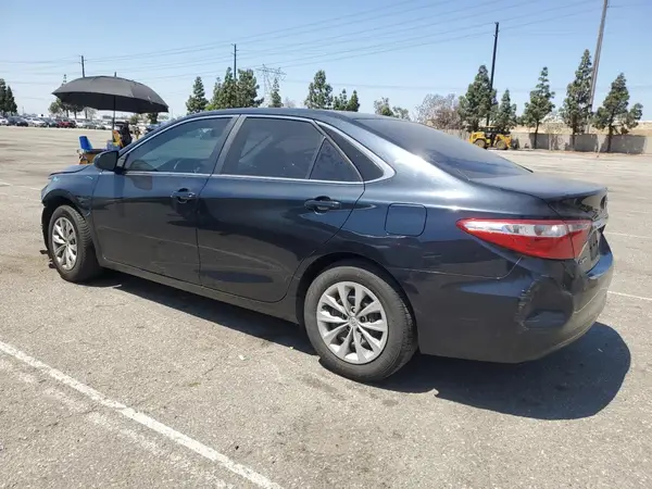 4T1BF1FK2HU361106 2017 TOYOTA CAMRY - Image 2