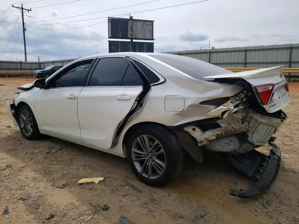 4T1BF1FK2HU363700 2017 TOYOTA CAMRY - Image 2
