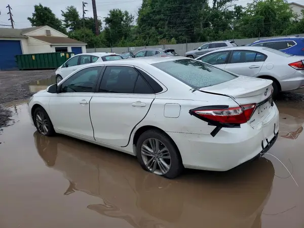 4T1BF1FK2HU364622 2017 TOYOTA CAMRY - Image 2