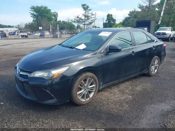 4T1BF1FK2HU365513 2017 TOYOTA CAMRY - Image 2