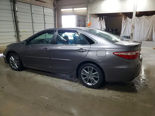 4T1BF1FK2HU366273 2017 TOYOTA CAMRY - Image 2
