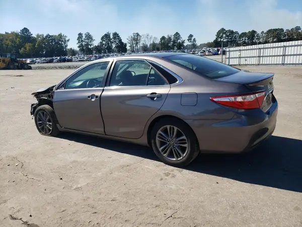 4T1BF1FK2HU373269 2017 TOYOTA CAMRY - Image 2