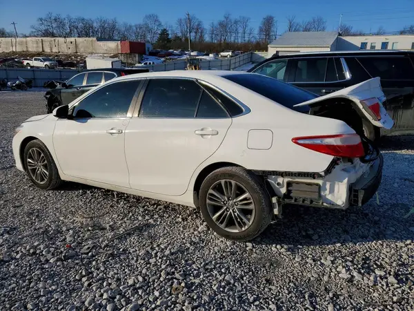 4T1BF1FK2HU375099 2017 TOYOTA CAMRY - Image 2