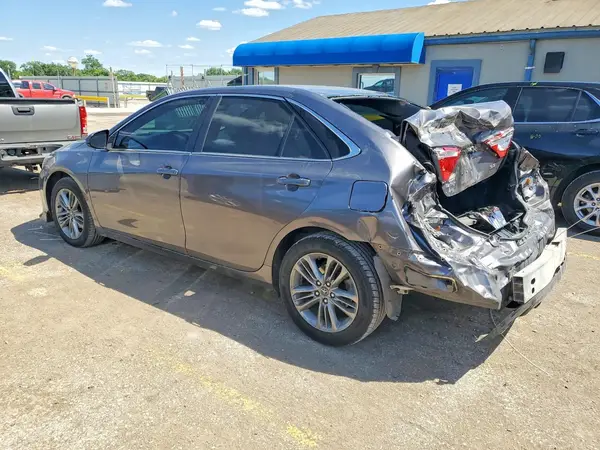 4T1BF1FK2HU375488 2017 TOYOTA CAMRY - Image 2