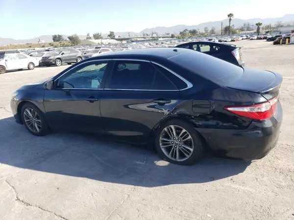 4T1BF1FK2HU376124 2017 TOYOTA CAMRY - Image 2