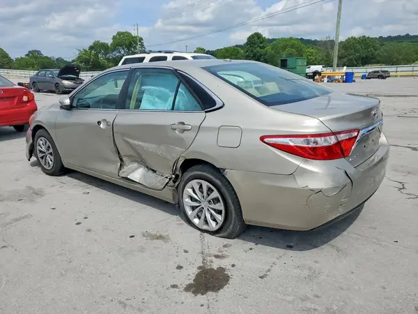 4T1BF1FK2HU376673 2017 TOYOTA CAMRY - Image 2
