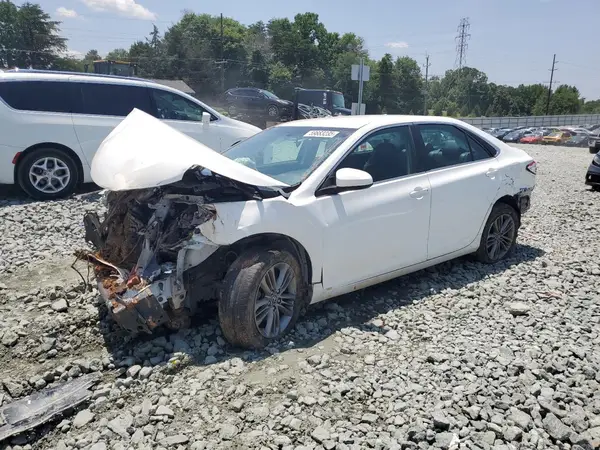 4T1BF1FK2HU377306 2017 TOYOTA CAMRY - Image 1