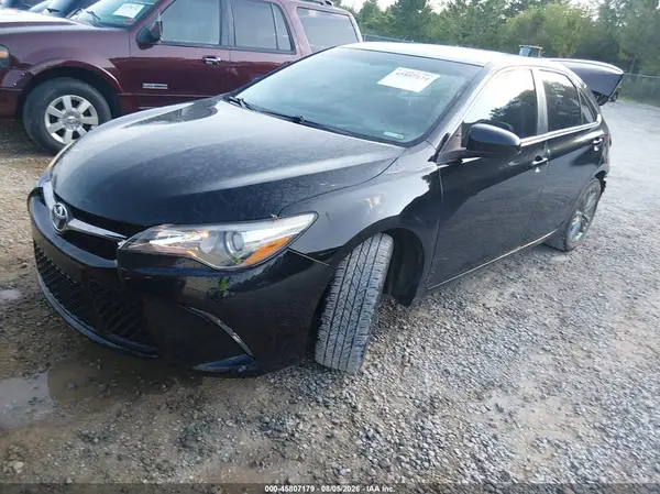4T1BF1FK2HU377905 2017 TOYOTA CAMRY - Image 2