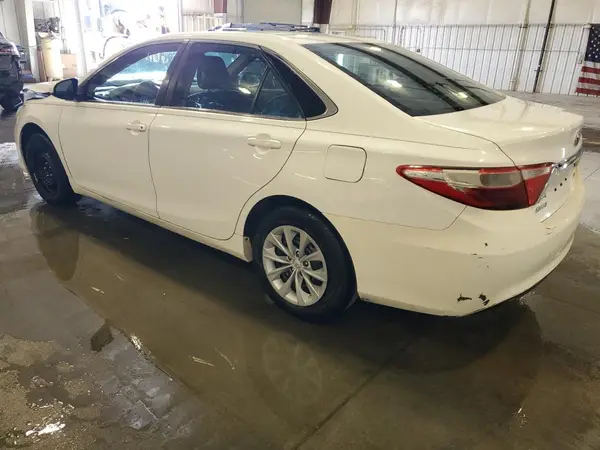 4T1BF1FK2HU379282 2017 TOYOTA CAMRY - Image 2