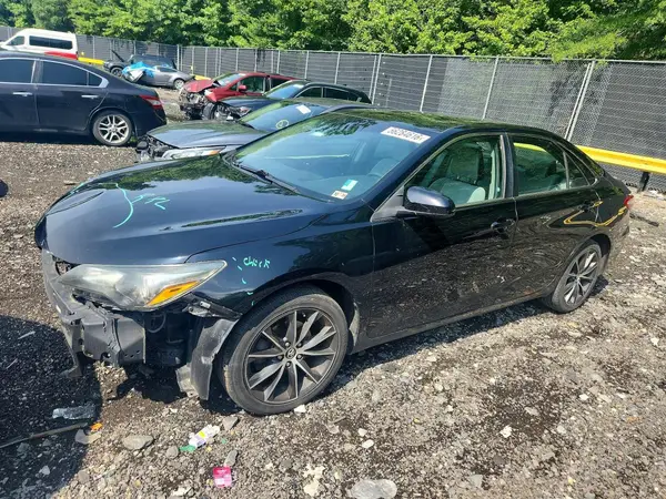 4T1BF1FK2HU379427 2017 TOYOTA CAMRY - Image 1