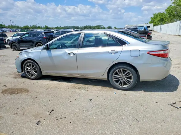 4T1BF1FK2HU382568 2017 TOYOTA CAMRY - Image 2