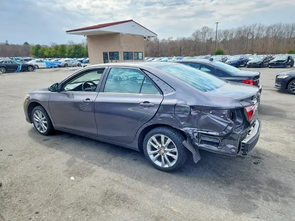 4T1BF1FK2HU388094 2017 TOYOTA CAMRY - Image 2