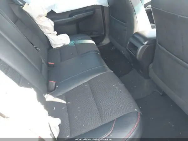 4T1BF1FK2HU388595 2017 TOYOTA CAMRY - Image 8
