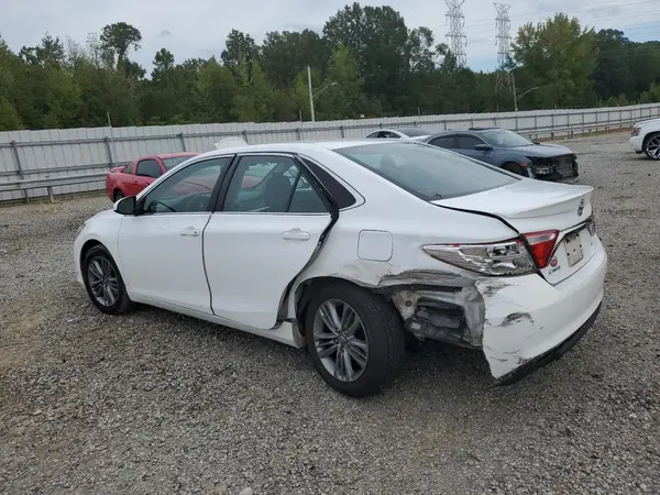 4T1BF1FK2HU390279 2017 TOYOTA CAMRY - Image 2