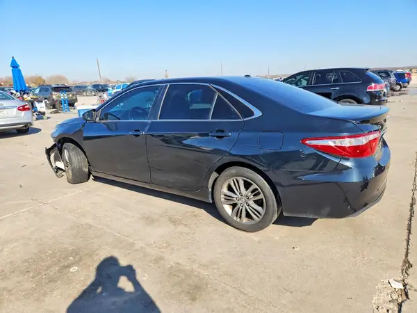 4T1BF1FK2HU391433 2017 TOYOTA CAMRY - Image 2