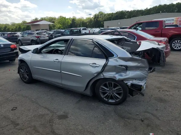 4T1BF1FK2HU393117 2017 TOYOTA CAMRY - Image 2