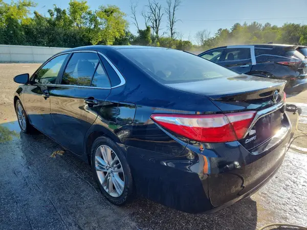 4T1BF1FK2HU394512 2017 TOYOTA CAMRY - Image 2