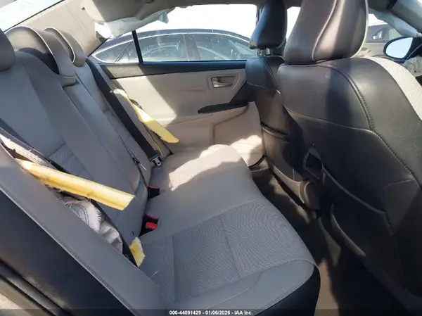 4T1BF1FK2HU395210 2017 TOYOTA CAMRY - Image 8