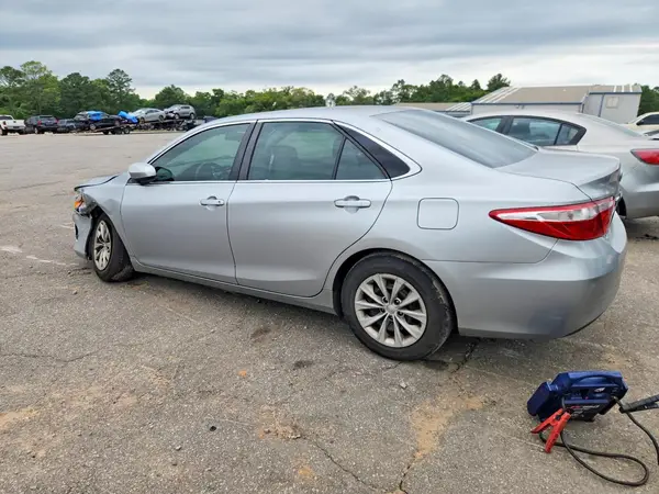 4T1BF1FK2HU397653 2017 TOYOTA CAMRY - Image 2