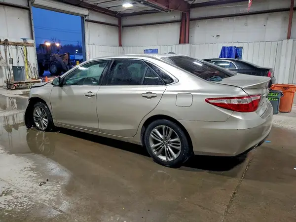 4T1BF1FK2HU400079 2017 TOYOTA CAMRY - Image 2
