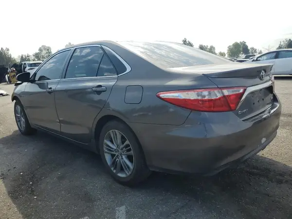 4T1BF1FK2HU401250 2017 TOYOTA CAMRY - Image 2
