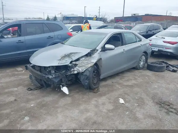 4T1BF1FK2HU401491 2017 TOYOTA CAMRY - Image 2