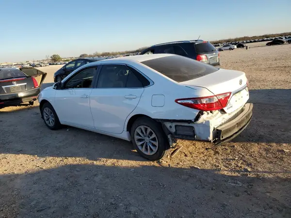 4T1BF1FK2HU402401 2017 TOYOTA CAMRY - Image 2