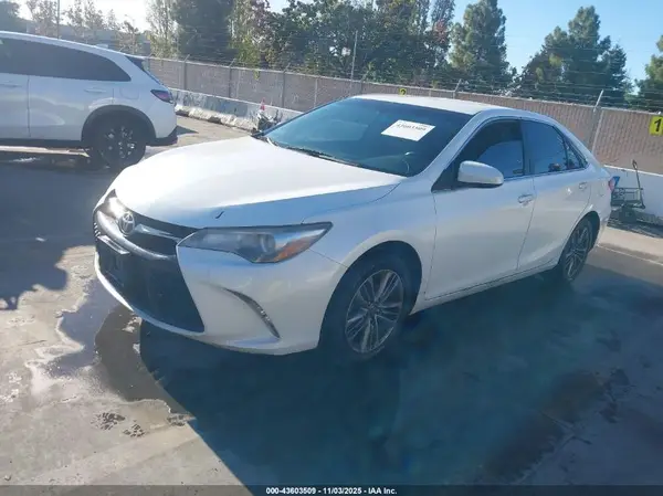 4T1BF1FK2HU406321 2017 TOYOTA CAMRY - Image 2