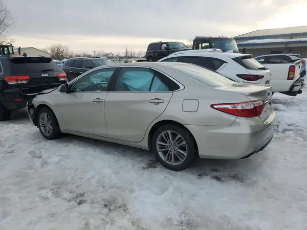 4T1BF1FK2HU409574 2017 TOYOTA CAMRY - Image 2