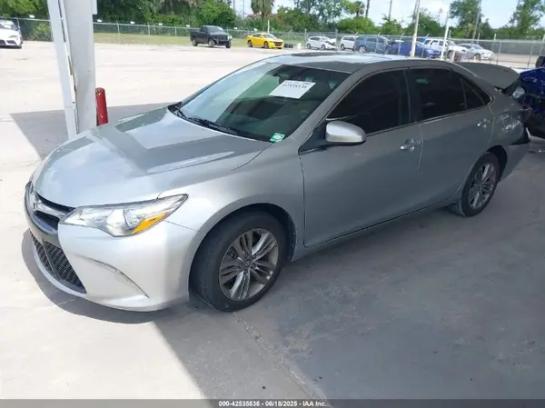 4T1BF1FK2HU409820 2017 TOYOTA CAMRY - Image 2