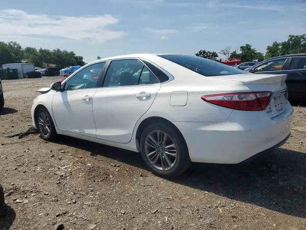 4T1BF1FK2HU410482 2017 TOYOTA CAMRY - Image 2