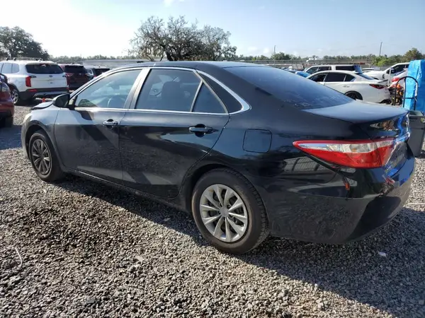 4T1BF1FK2HU414418 2017 TOYOTA CAMRY - Image 2