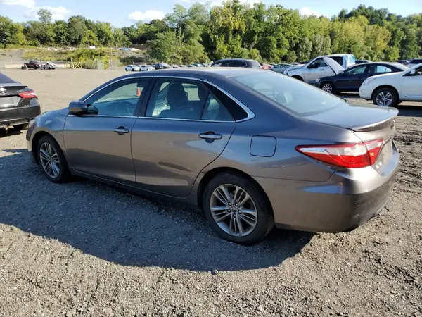 4T1BF1FK2HU415083 2017 TOYOTA CAMRY - Image 2