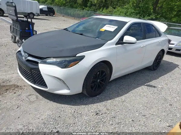 4T1BF1FK2HU416010 2017 TOYOTA CAMRY - Image 2