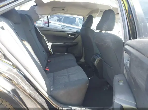 4T1BF1FK2HU417643 2017 TOYOTA CAMRY - Image 8